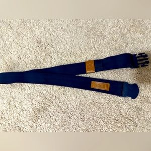 Mens Puma Golf Belt waist size 34, navy blue.